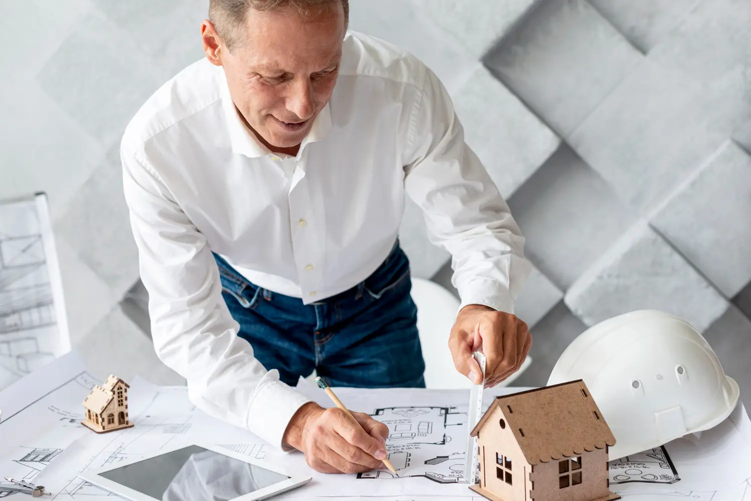 Jetzt Inserate schalten <br/> und Bauherren finden